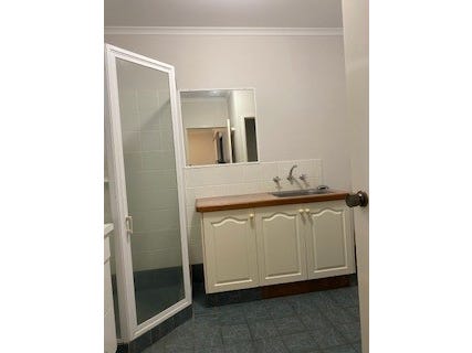 25 howe drive (7)